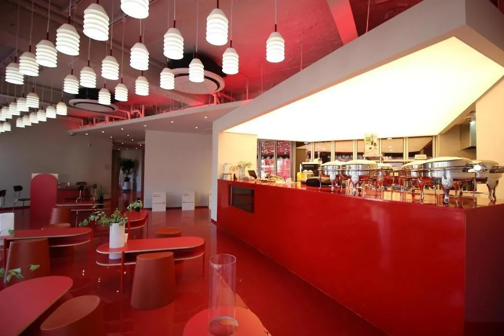 Bobo Hotel Hongdae Seoul 3*,